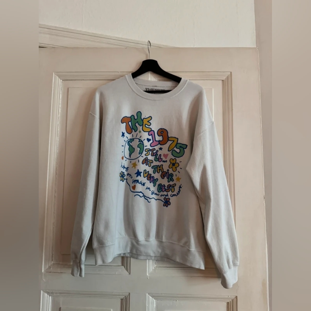 Graphic White Sweatshirt